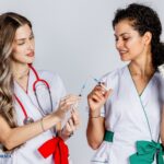 Doctor în Uniformă: Tradiție și inovație în uniformele medicale românești